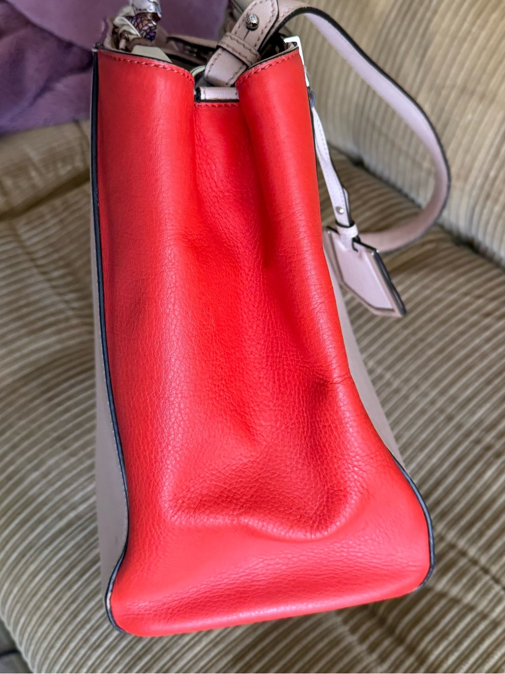 Fendi Peekaboo Medium Leather Tote in Pale Pink - Picture 5 of 16